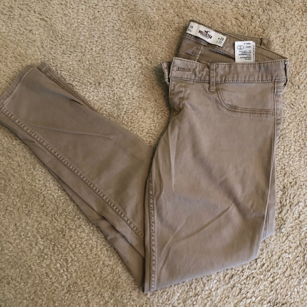 Hollister Skinny Leg Tan Pants!